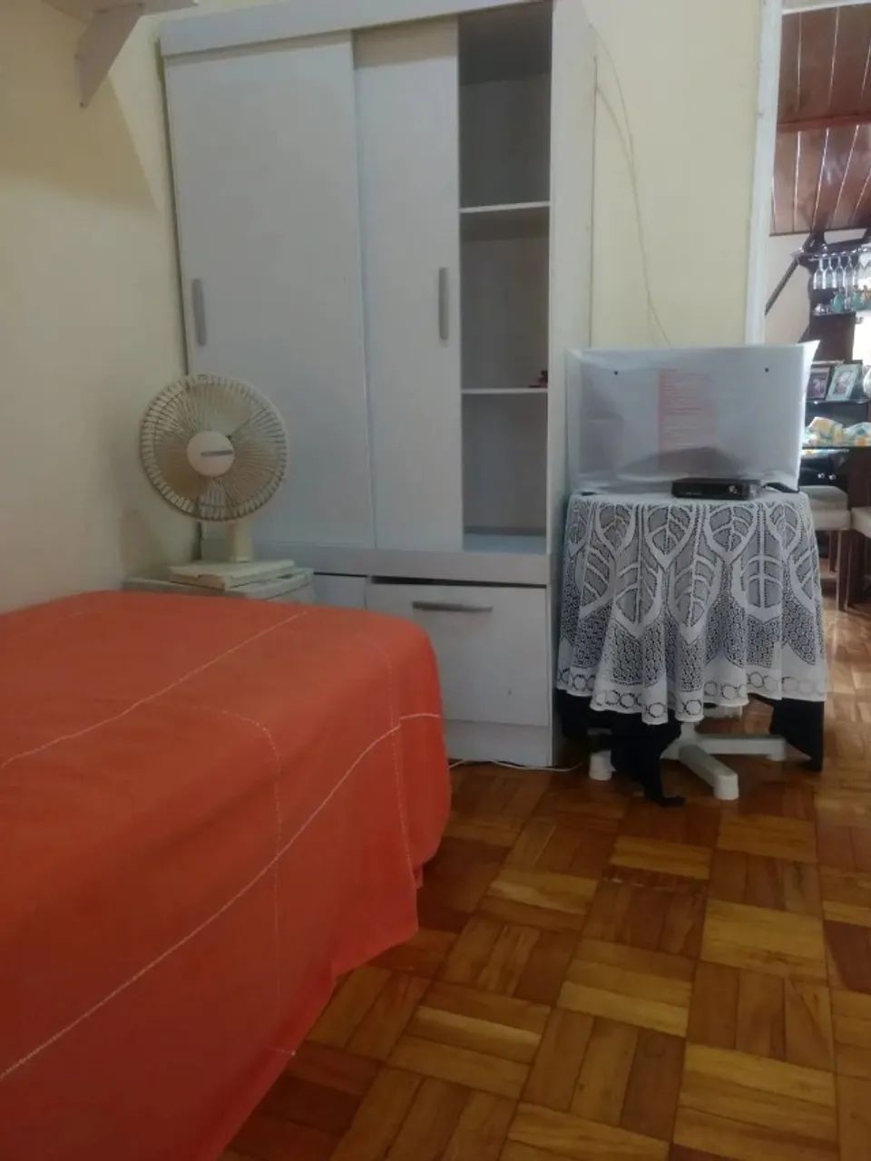 Alugo quarto em Copacabana