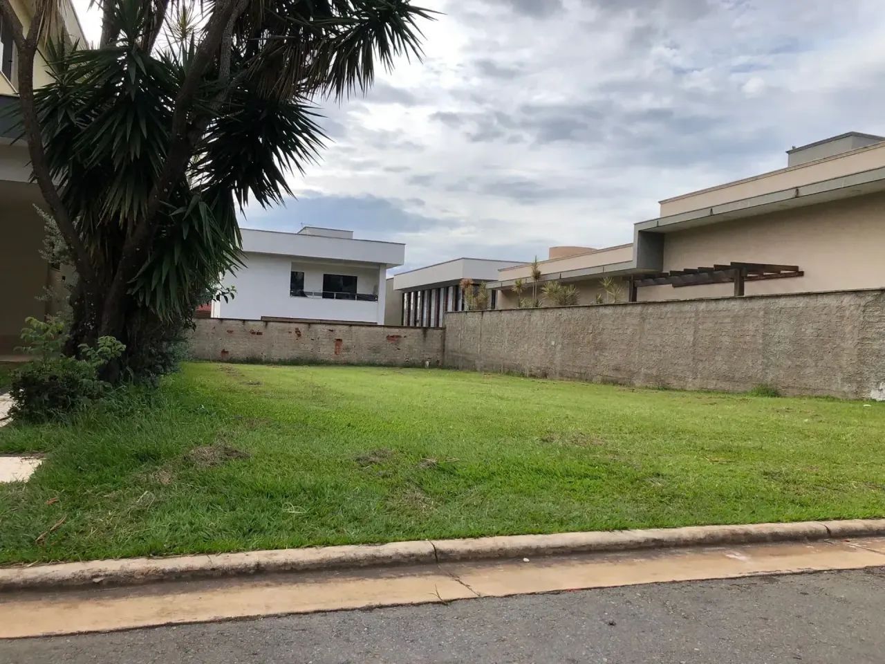 Lote  no Jardins Lisboa com 377m2 - Foto 4