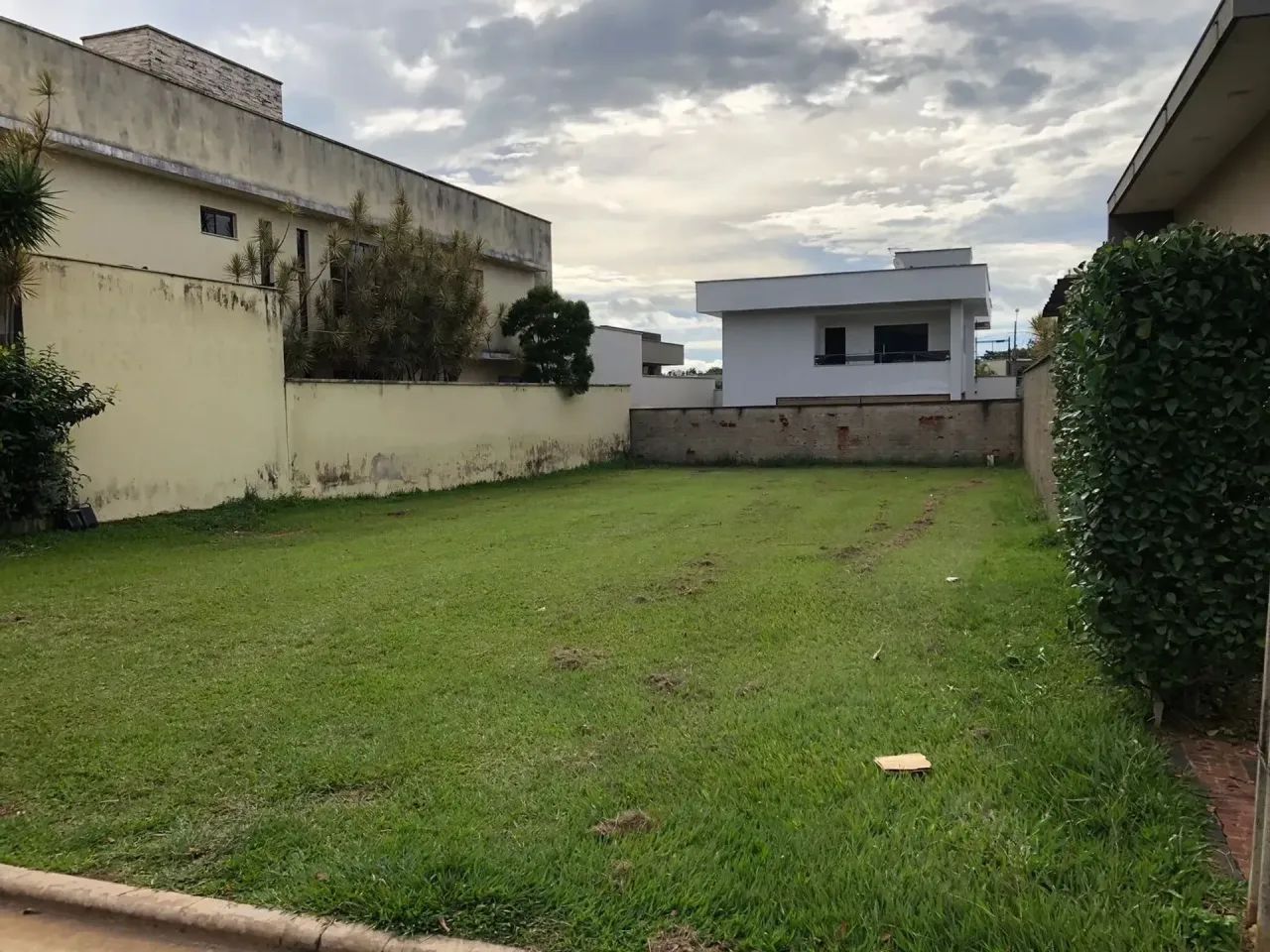 Lote  no Jardins Lisboa com 377m2