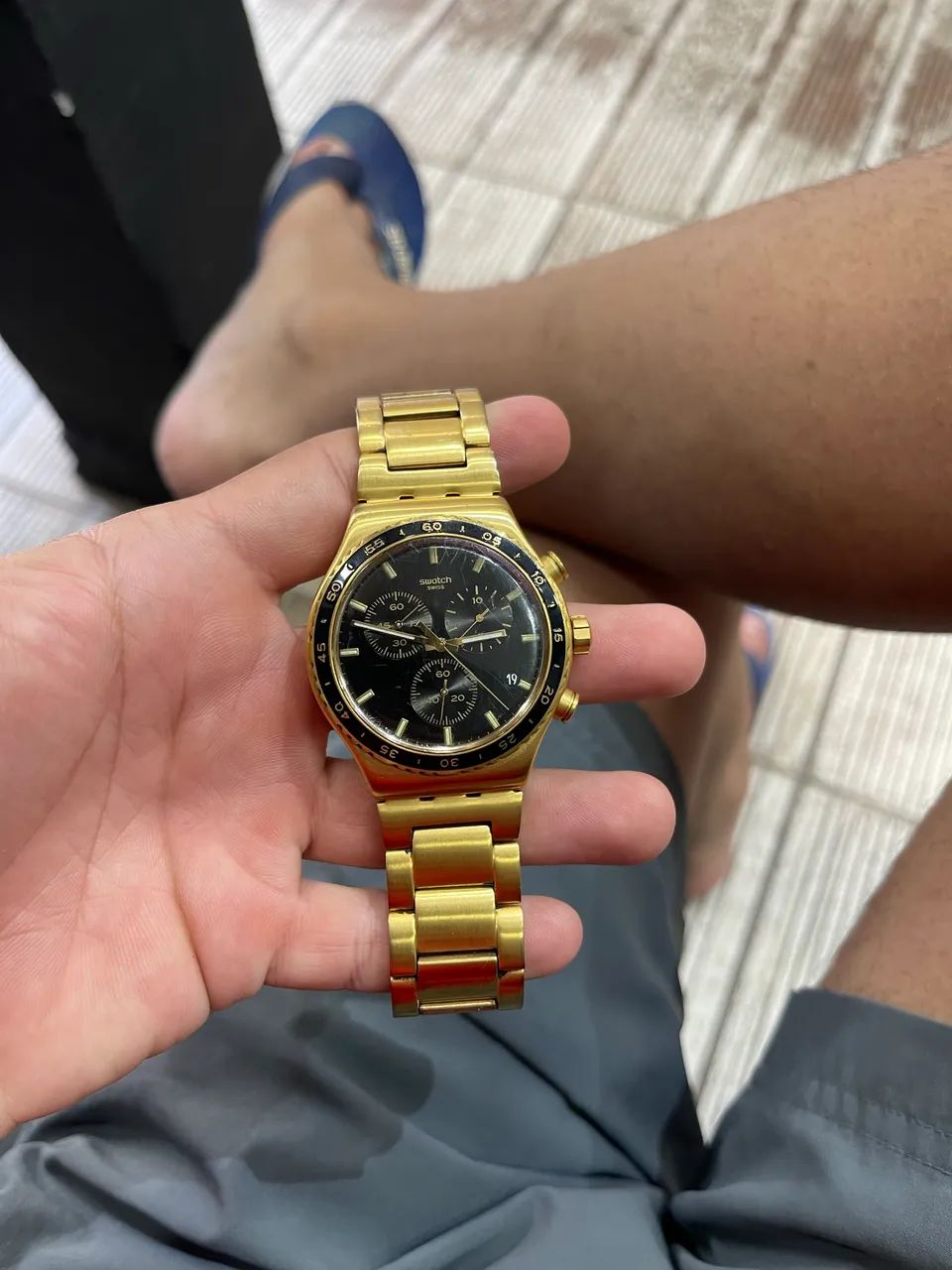 * Relógio Swatch Original Dourado - Caixa e Nota Fiscal - Foto 2