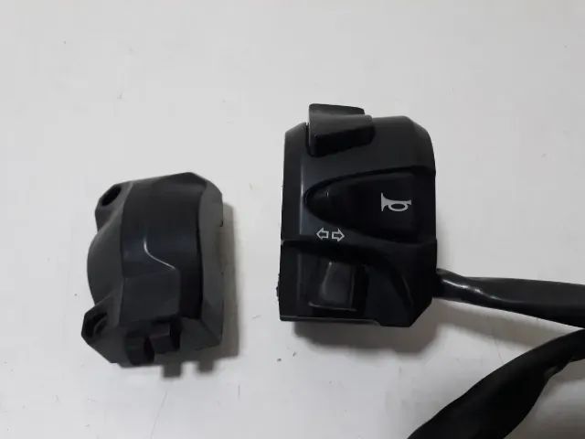 Punho Chave Luz Honda Pop 110i Orig Detalhes 60806 - Foto 2