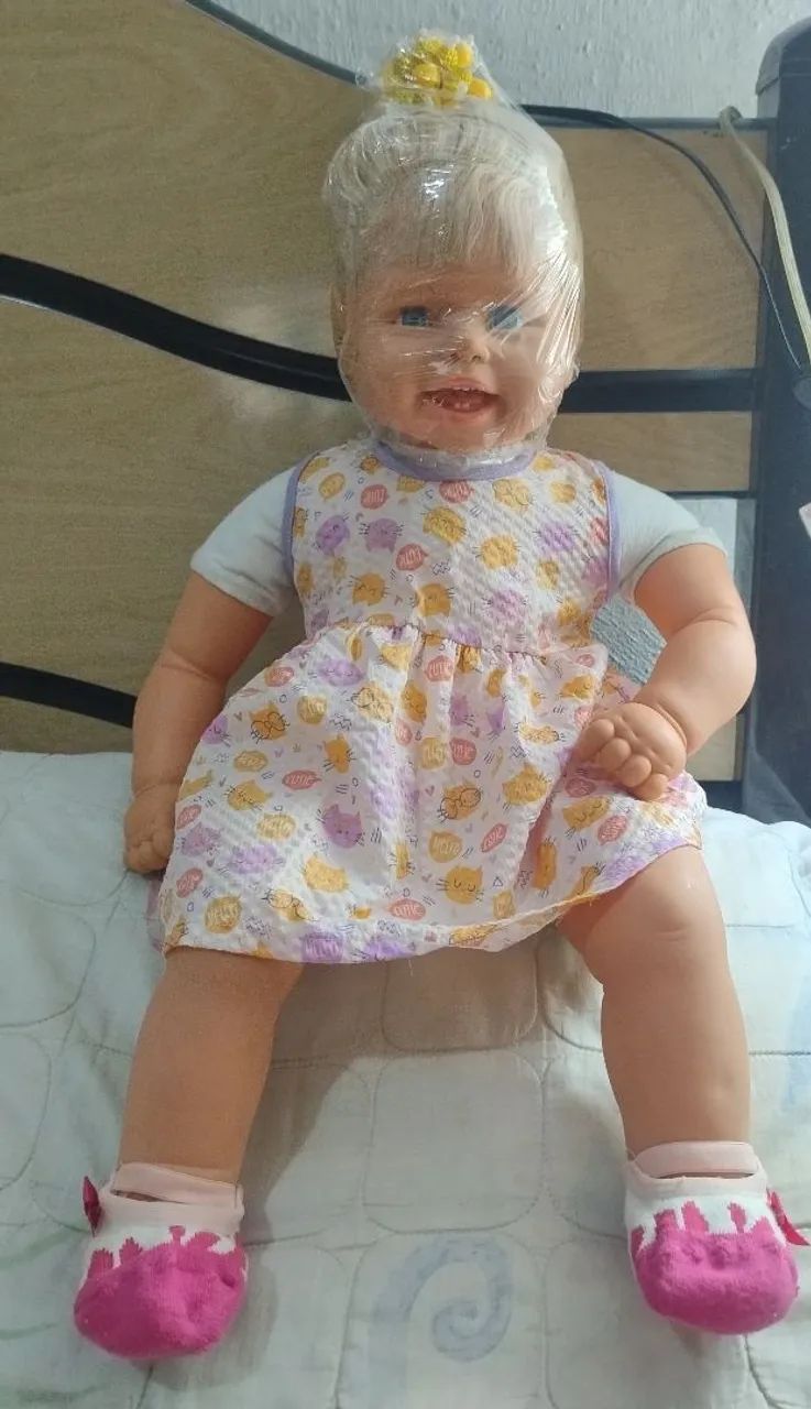 Boneca grande 70cm 