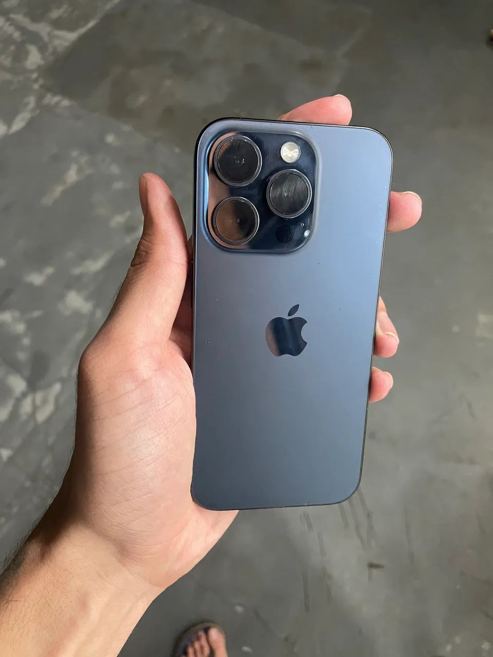iPhone 15 Pro - Foto 2