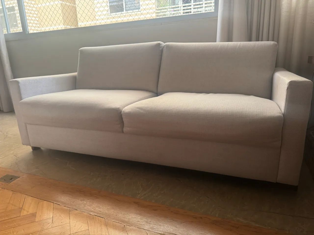 Sofa wood estofado linho bege 