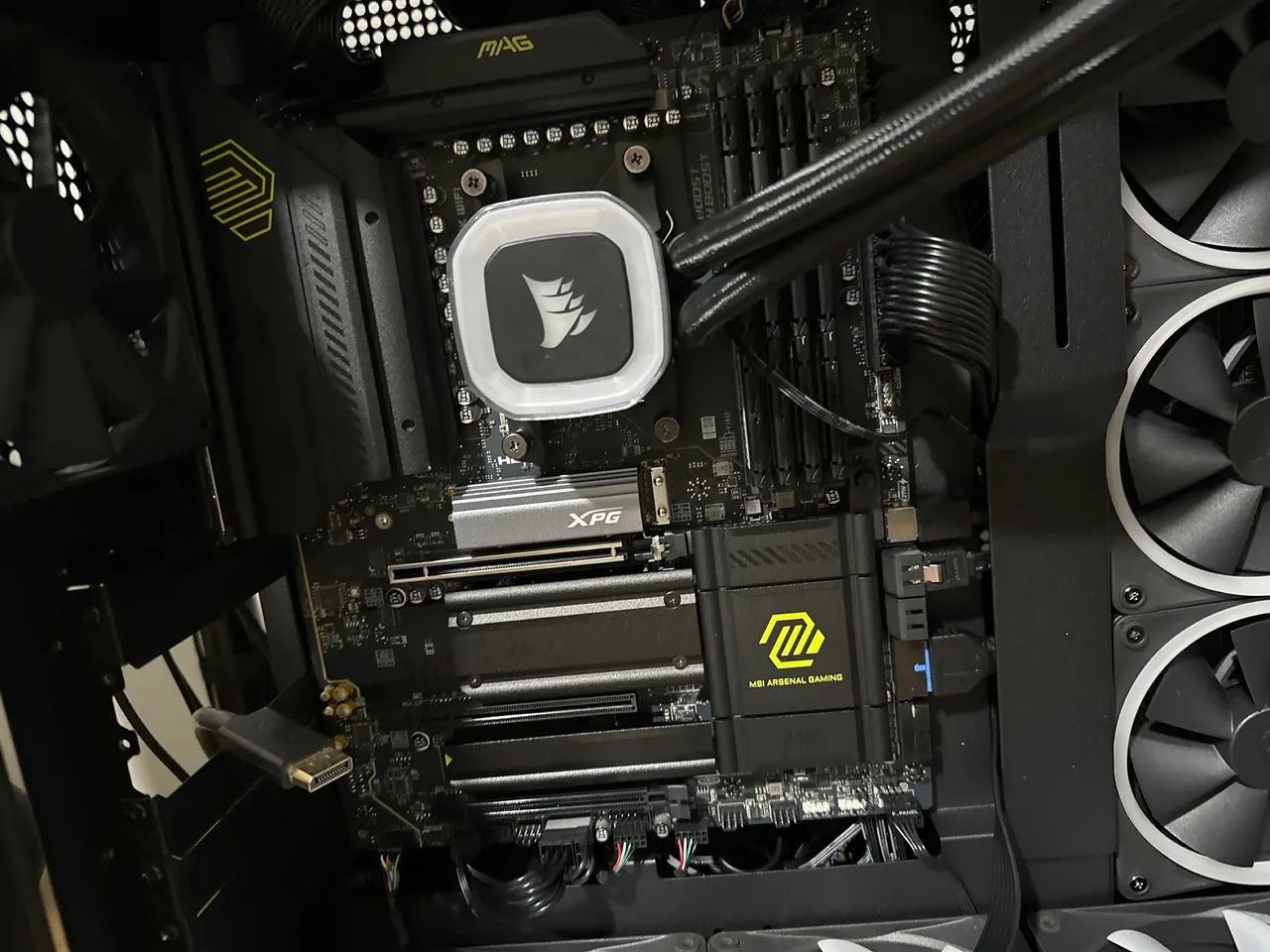 PC Gamer e Workstation Top AMD AM5 Ryzen 9 9950X3D + X870 + RTX 5070 Ti + 128GB DDR5  - Foto 3