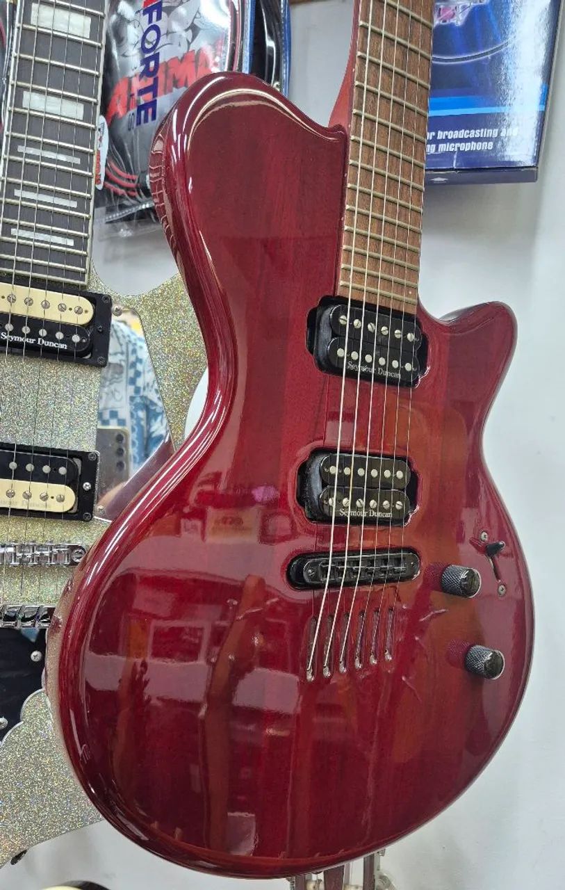 【8754】 GODIN model SD 24 Seymour dancan Guitarra Godin LGS com Seymour Duncan - Instrumentos musicais