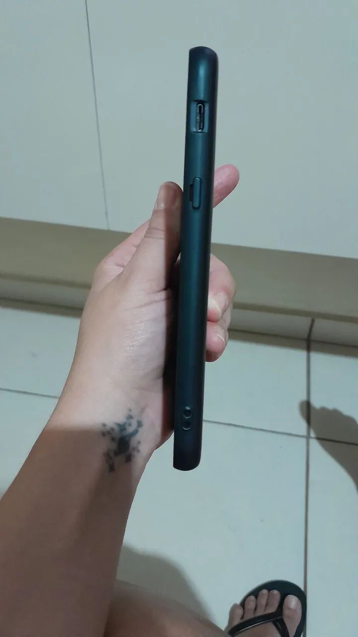 VENDE-SE CELULAR SAMSUNG J8 - Foto 4