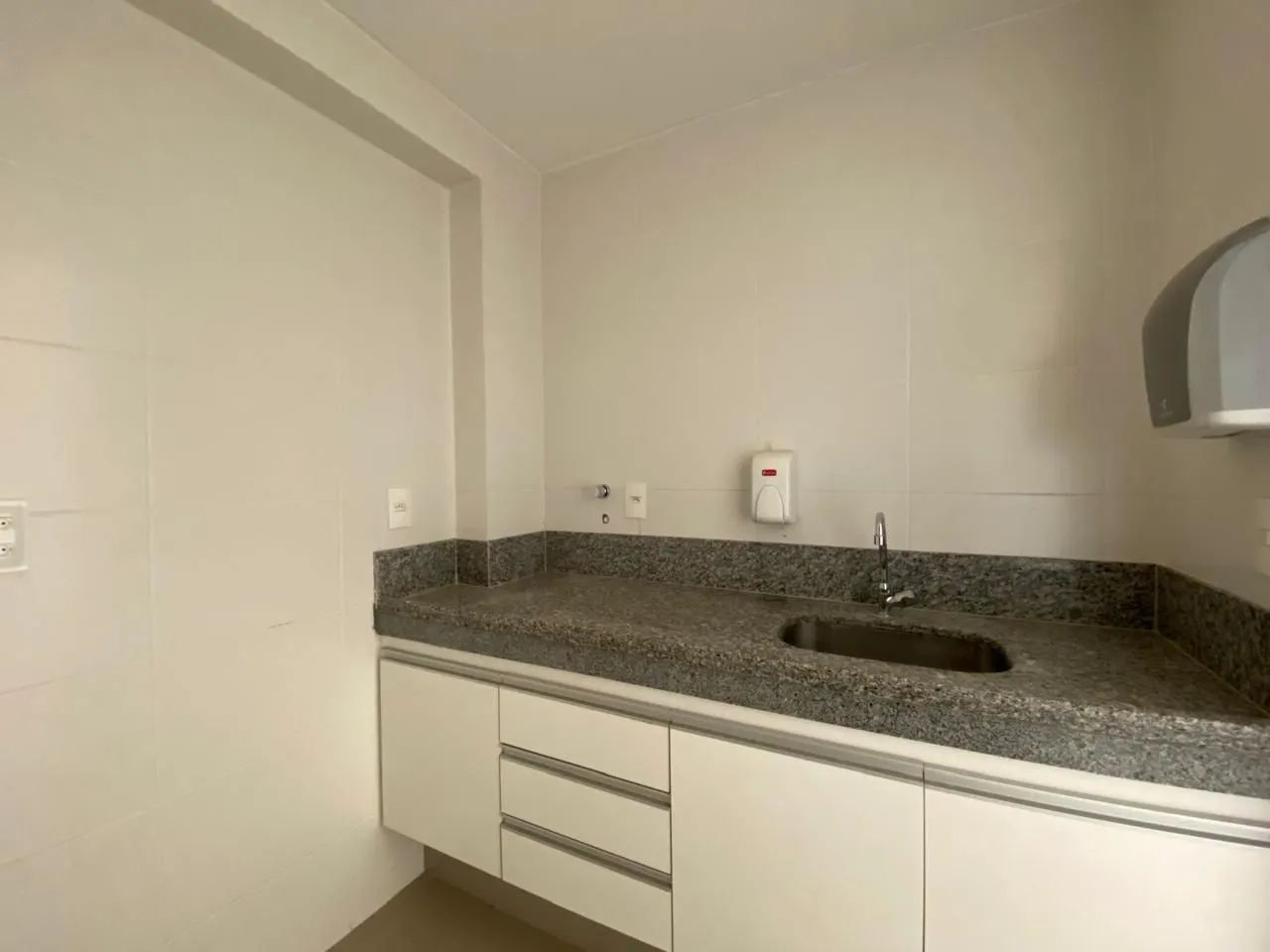 Sala à venda no bairro Brasil em Uberlândia - Foto 5