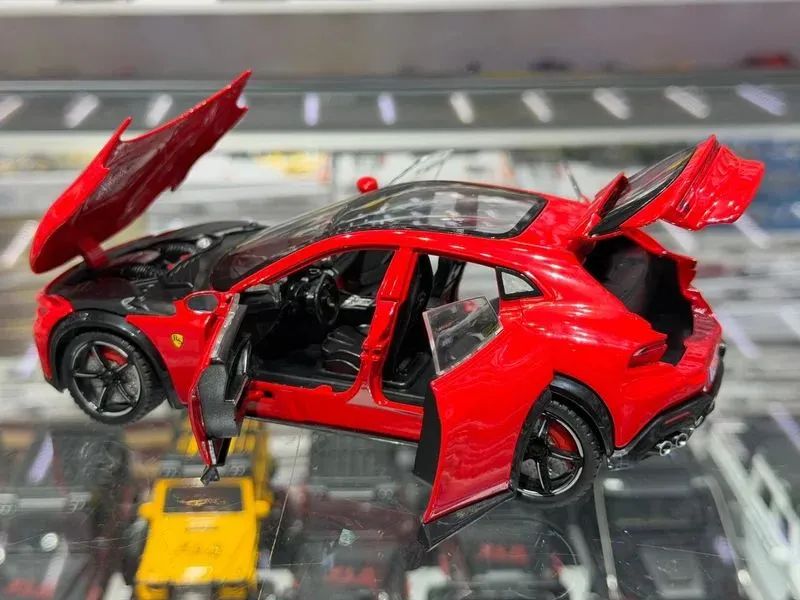 Miniatura Ferrari Purosangue 1:24 - Som e Luz + Diecast (Nova)