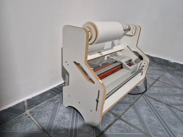 PLASTIFICADORA E LAMINADORA - Foto 2