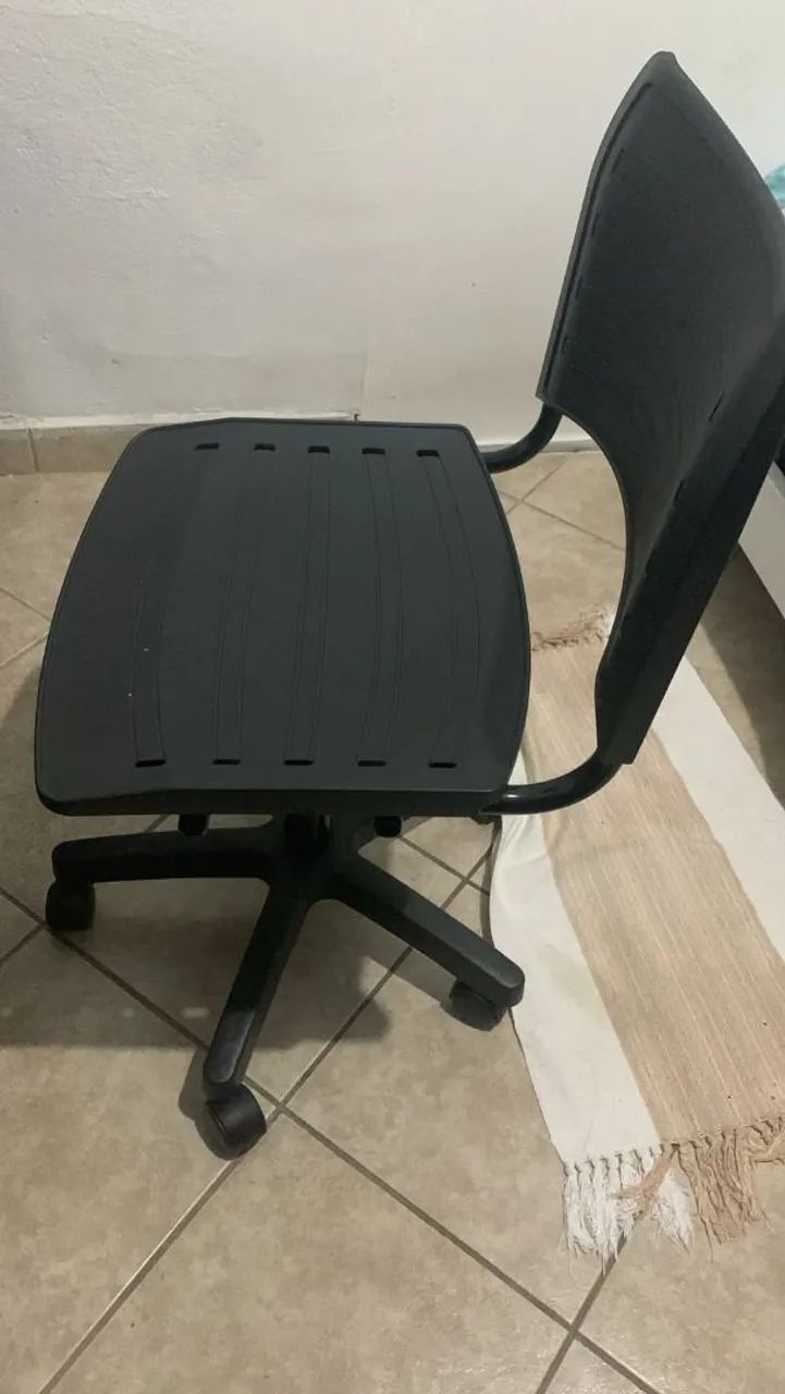 Cadeira de escritório giratória  - Foto 2