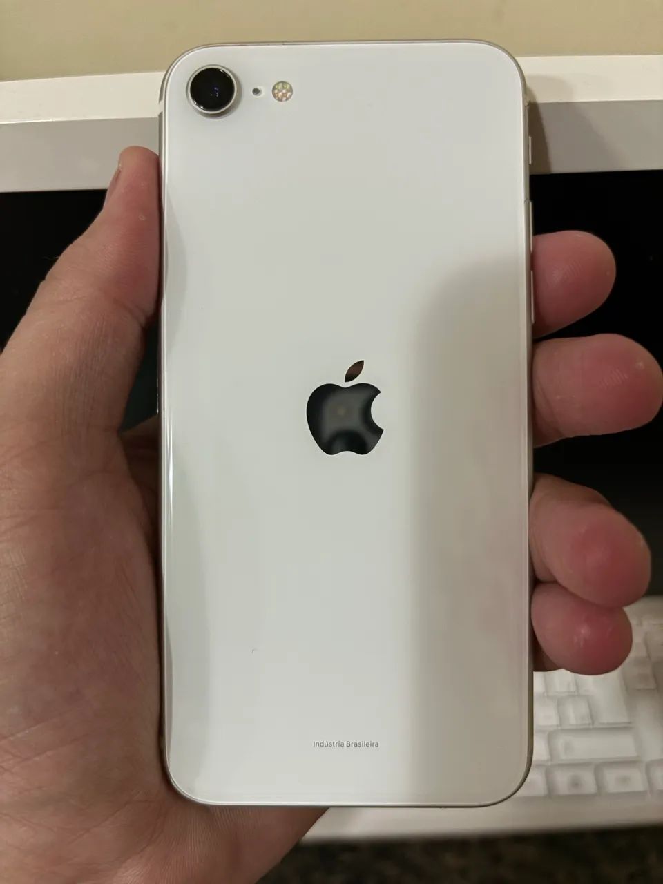 Apple iPhone SE 64GB - Celulares e Smartphones - Castanheira