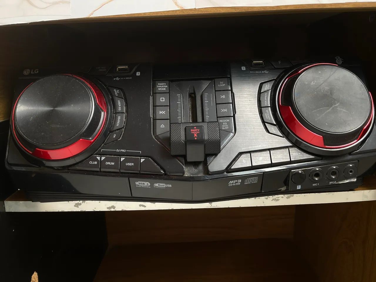 Vende-se Mini System LG XBOM - 1800 RMS 