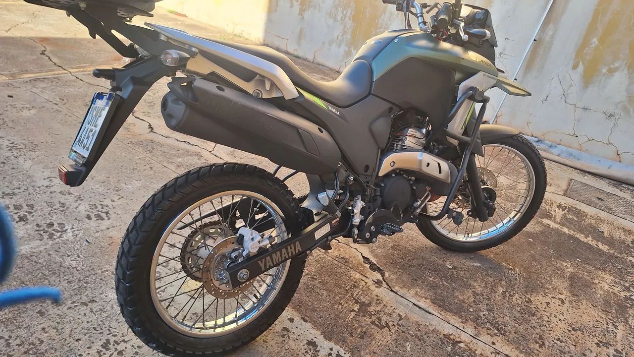 Lander nova. Excelente estado de conservação  - Foto 5