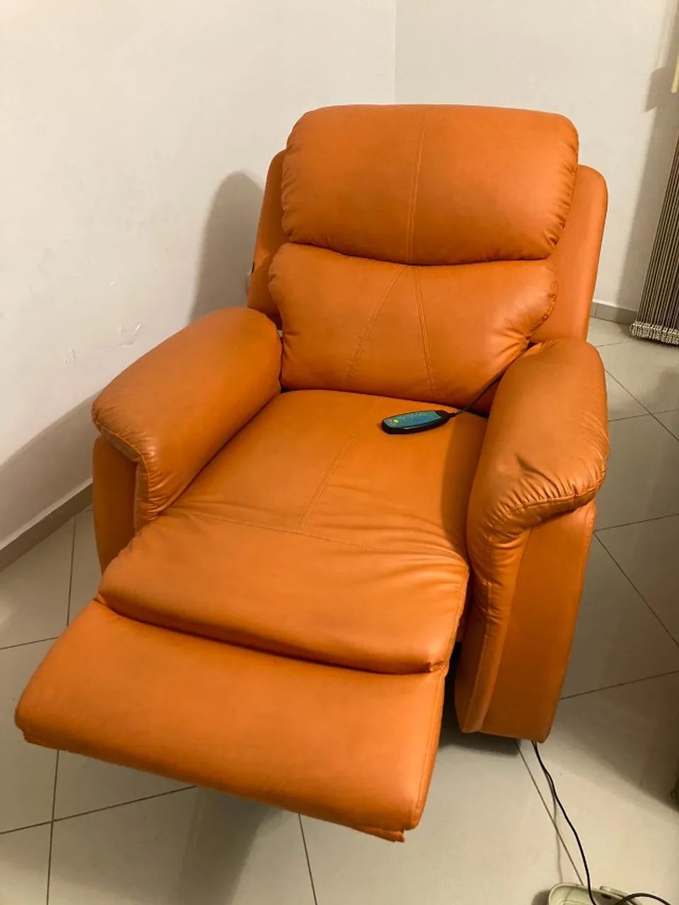 Poltrona Reclinável Massageadora Elétrica Quase Nova com Nota Fiscal