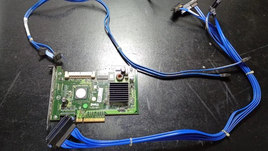 Placa controladora UCS - 51 para SSDs e HDs para servidor. - Foto 3