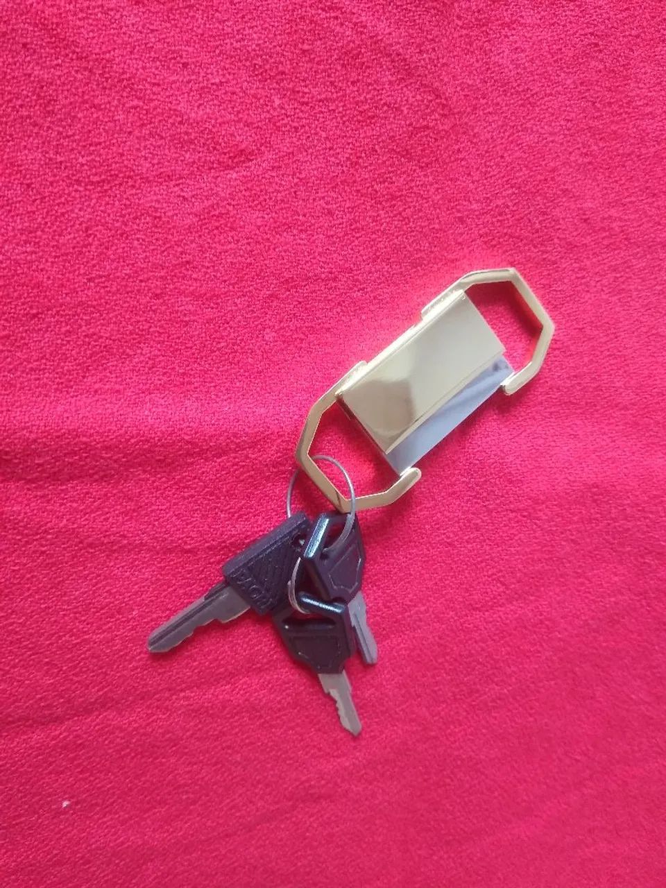 CHIC KEYCHAIN468226411384678401