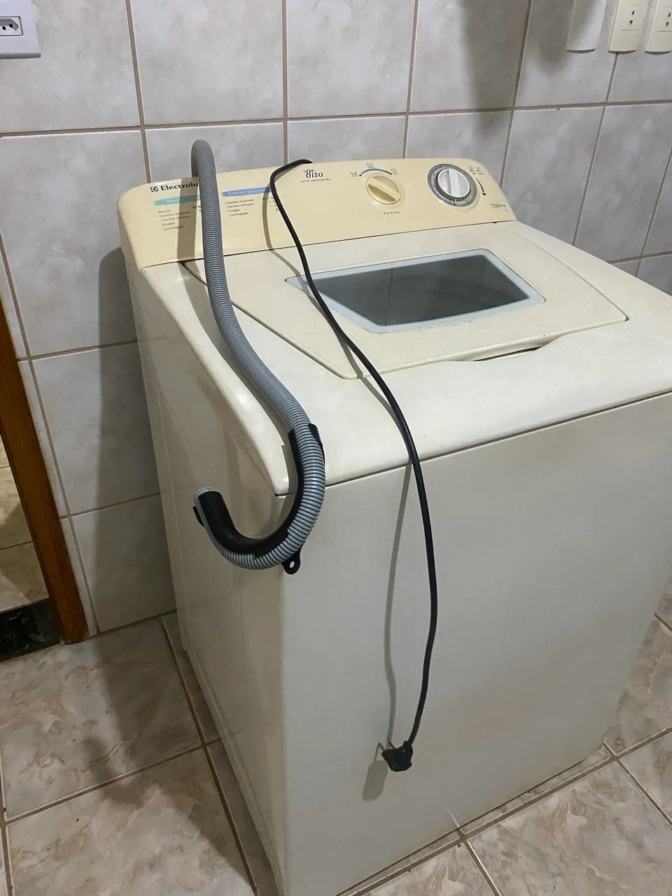 Máquina de lavar Eletrolux com defeito  - Foto 4