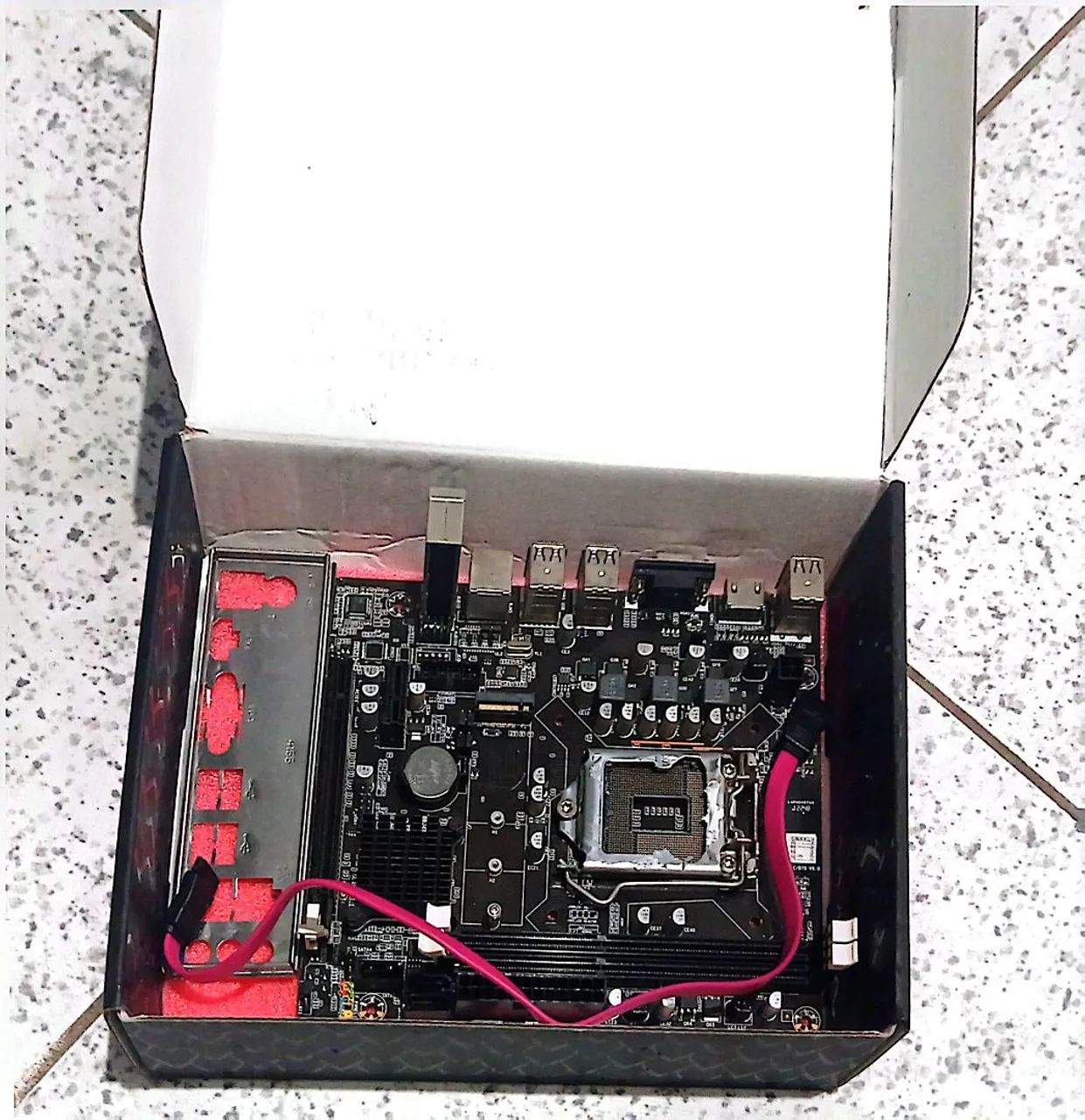 Placa-Mãe H61 (LGA 1155) - Foto 2