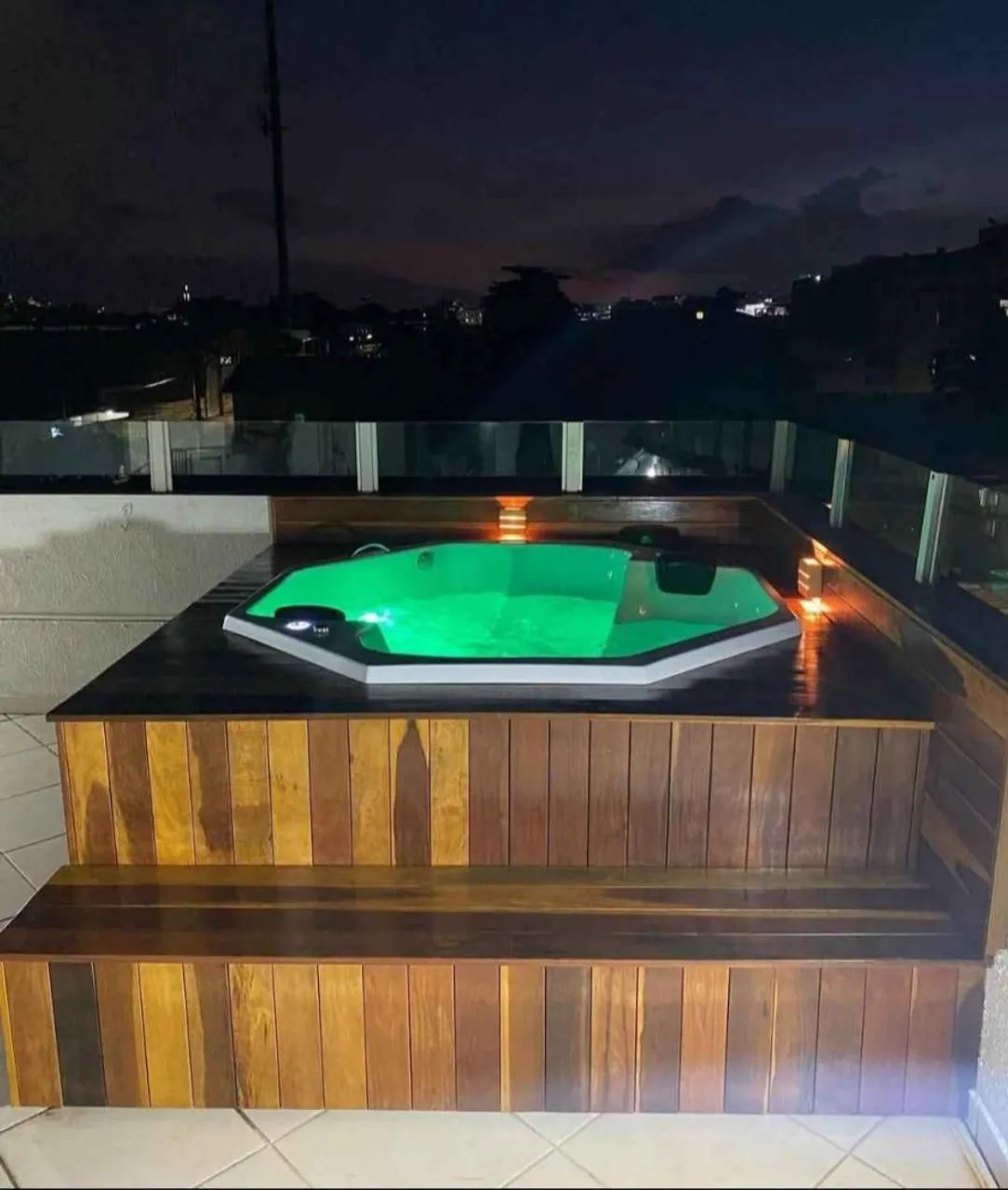 SPA HIDROMASSAGEM 4 & 6 LUGARES 