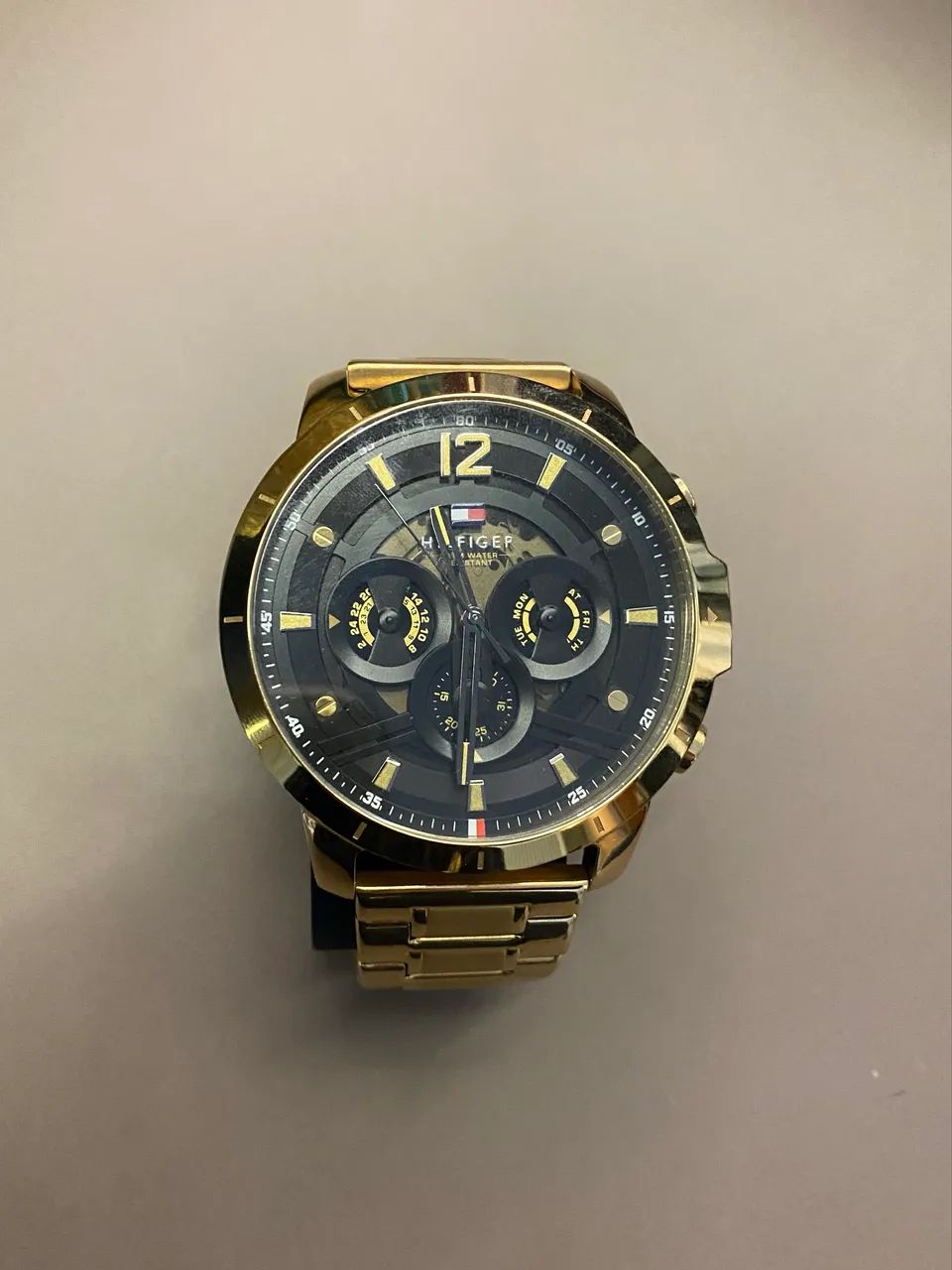 Relógio Tommy Hilfiger Dourado - Foto 3