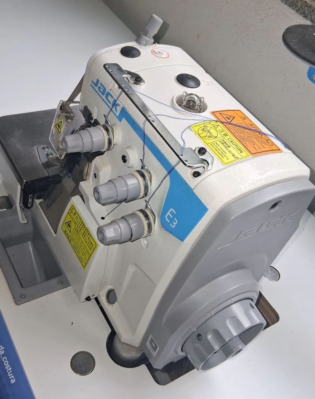 Maquina de Costura Overlock Jack E3. (Muito Nova) - Foto 2