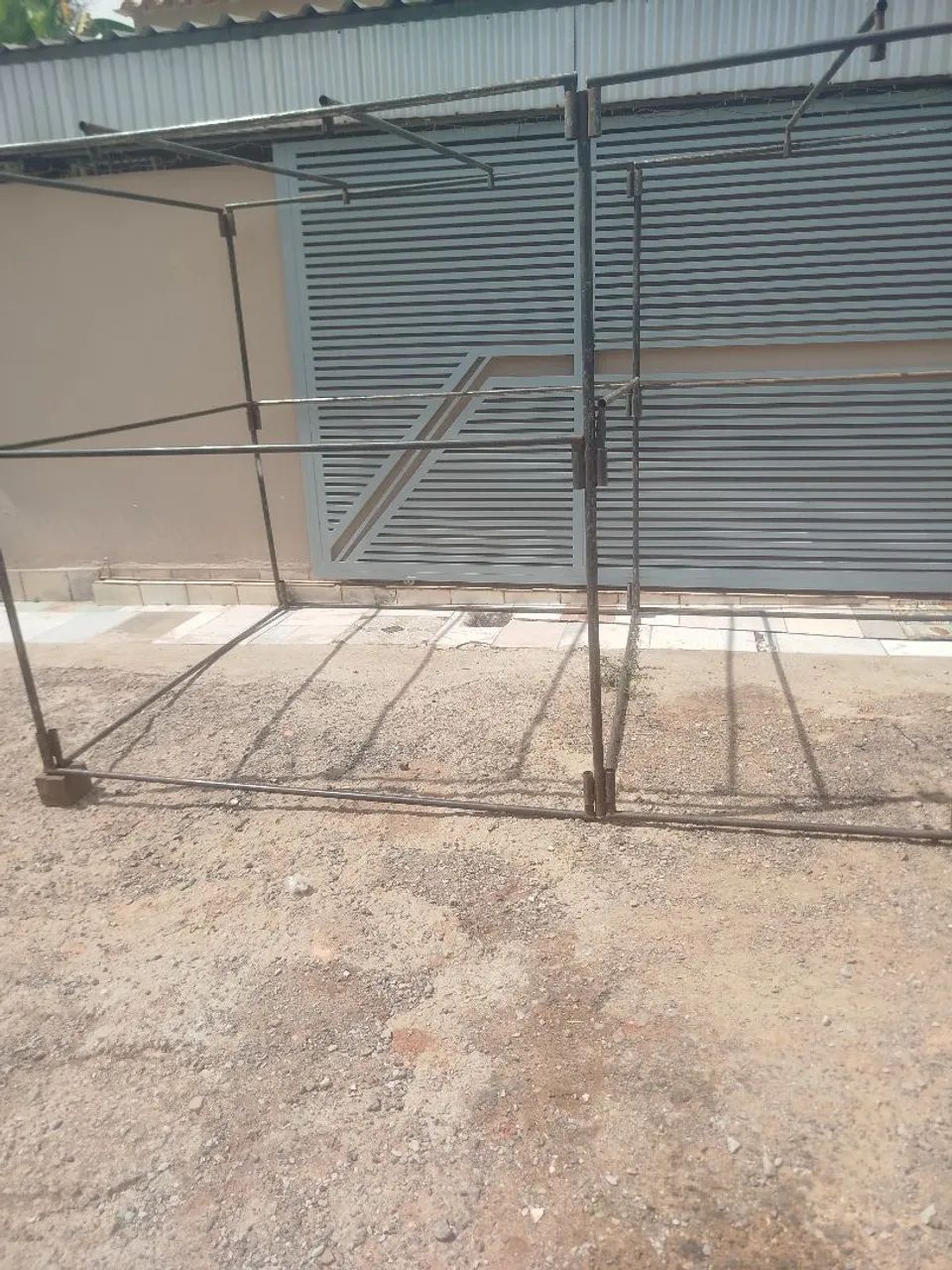 Vendo essa armação de ferro Pará barraca de feira ou canppe  - Foto 4