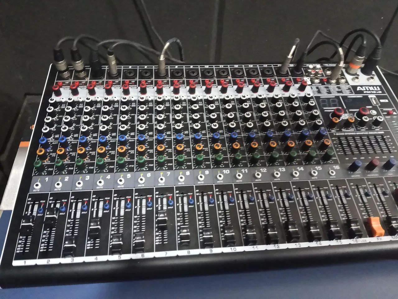 mesa de som AMW - Foto 3