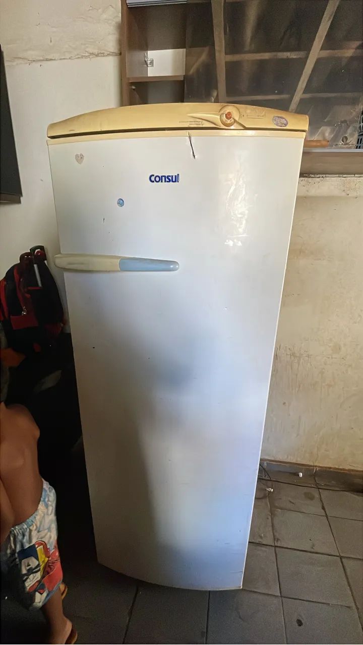 Geladeira com defeito  - Foto 3