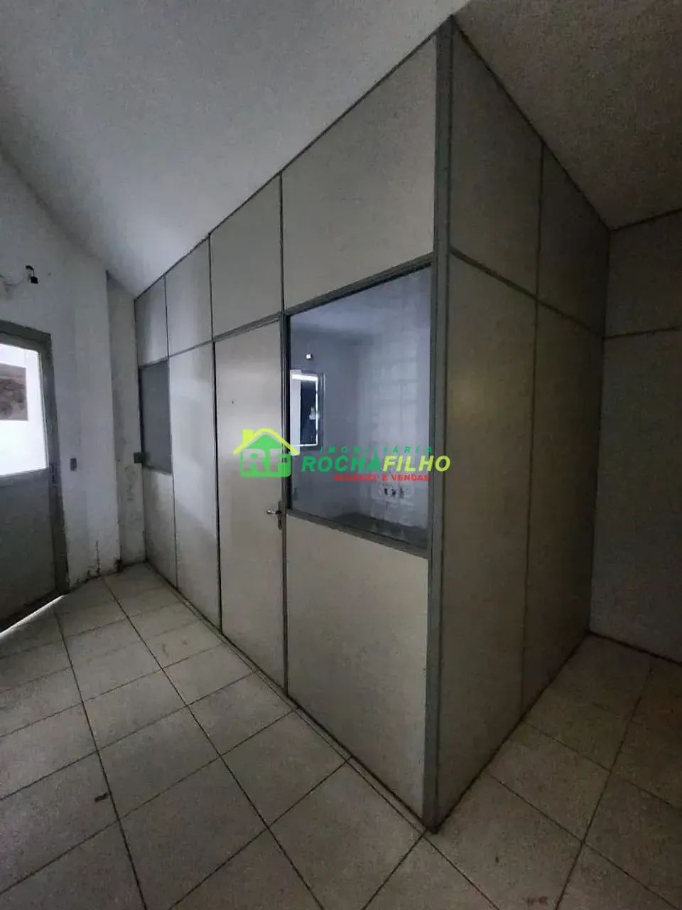 Prédio Comercial para Alugar no Bairro Centro - Foto 4