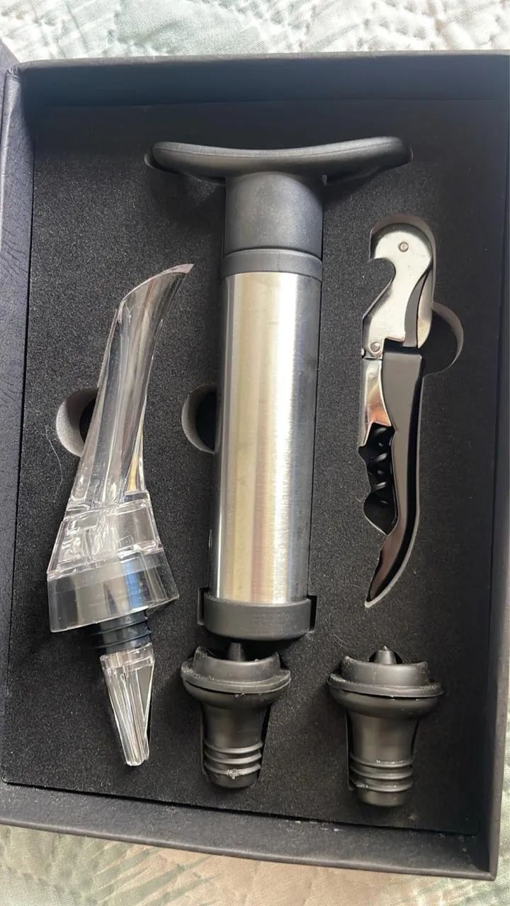 Caixa com kit vinho  - Foto 4