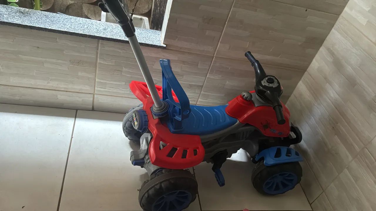 Quadriciclo infantil 