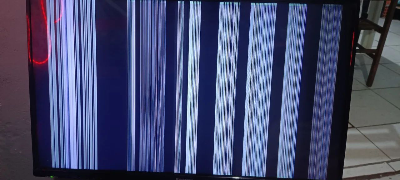 Vendo tv smart 32 polegadas pra retirada de peças  - Foto 2