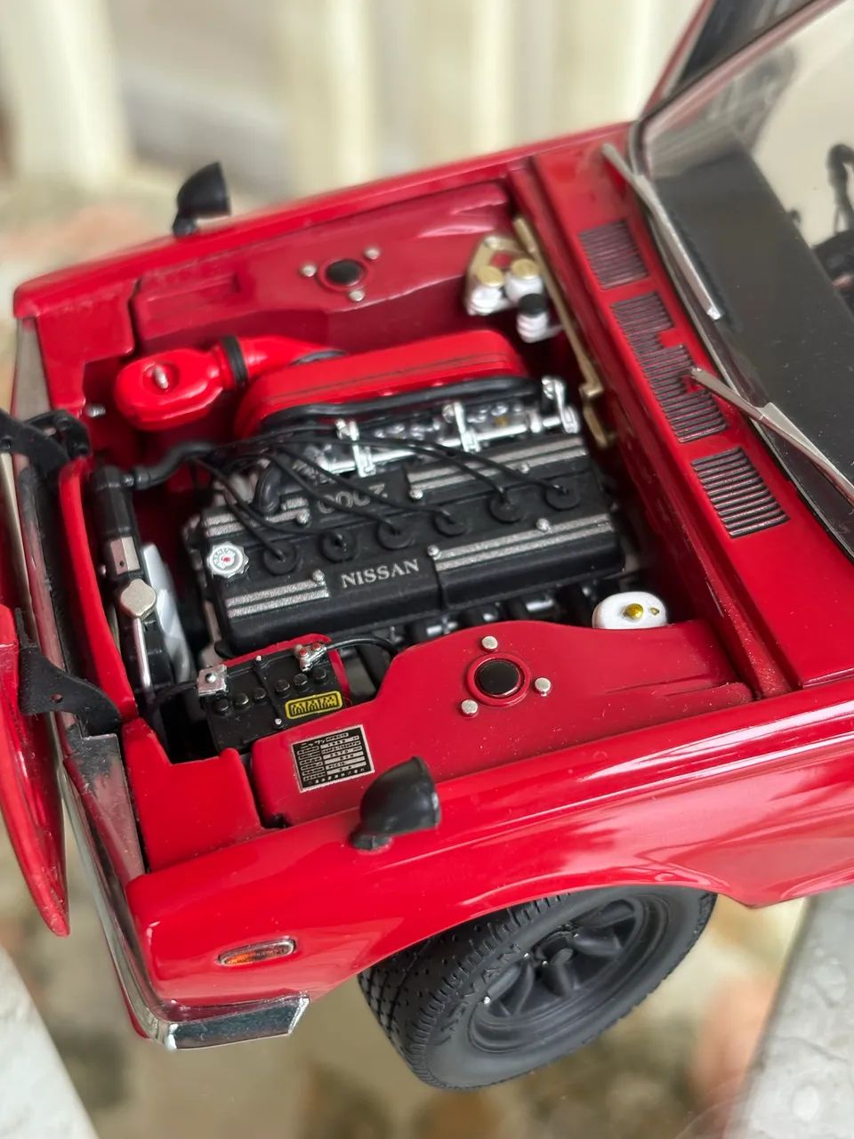 1/18 KYOSHO DIE-CAST NISSAN SKYLINE 2000 GT-R (KPGC10) with F