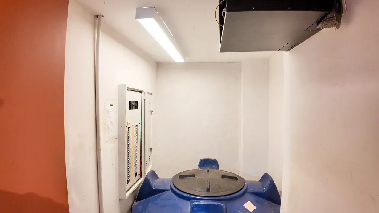 Ponto comercial/Loja/Box para venda possui 185 metros quadrados - Foto 7