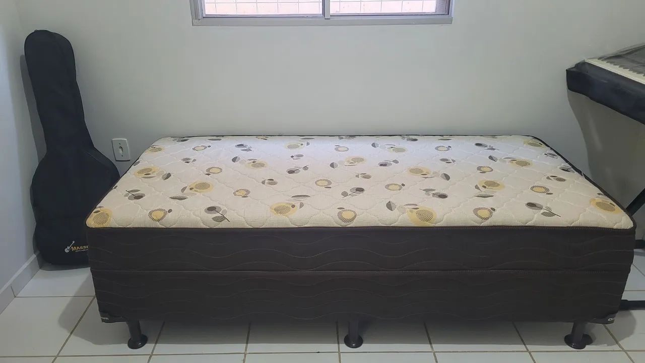 Vendo cama box solteiro conservada - Foto 2