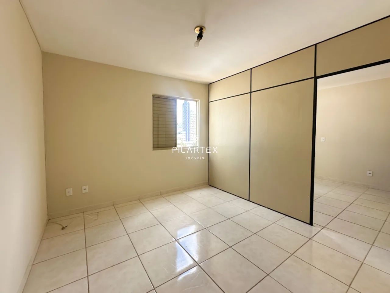 Apartamento no Edifício Panthen no Centro de Londrina-PR - Foto 3