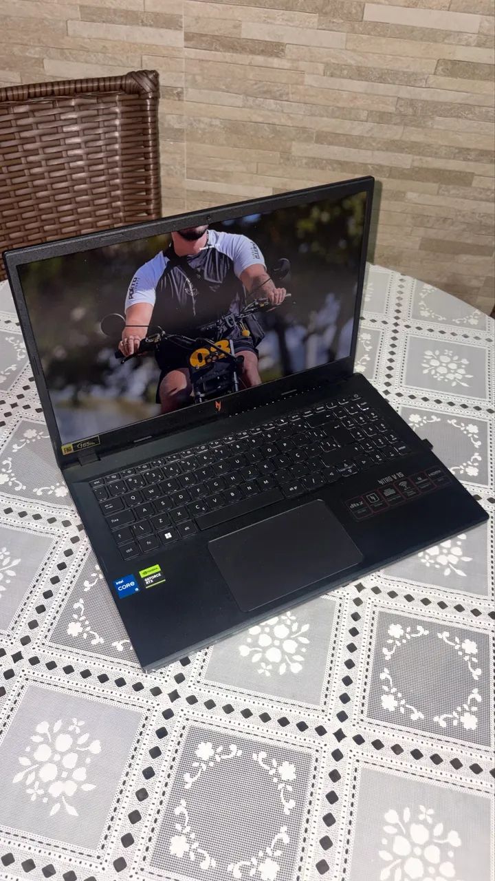 Notebook Acer Nitro V15  - Foto 4