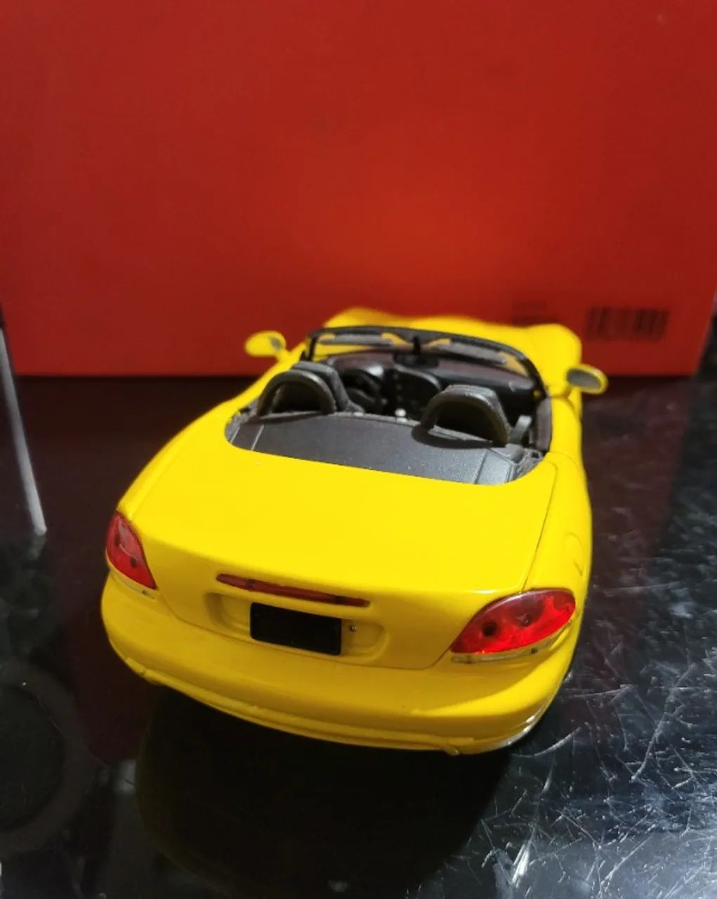 Miniatura 1:18 Dodge Viper velozes furiosos  - Foto 3