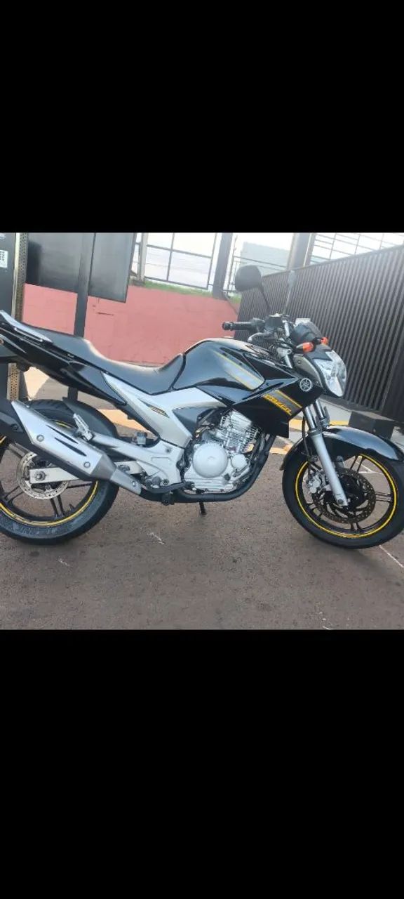 FAZER 250 2010/2011.