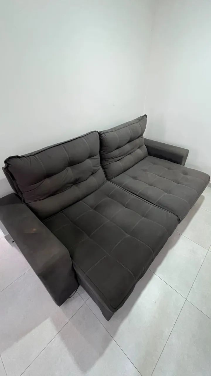 Sofá Retrátil Cinza Escuro 2,30m em Ótimo Estado - Foto 3