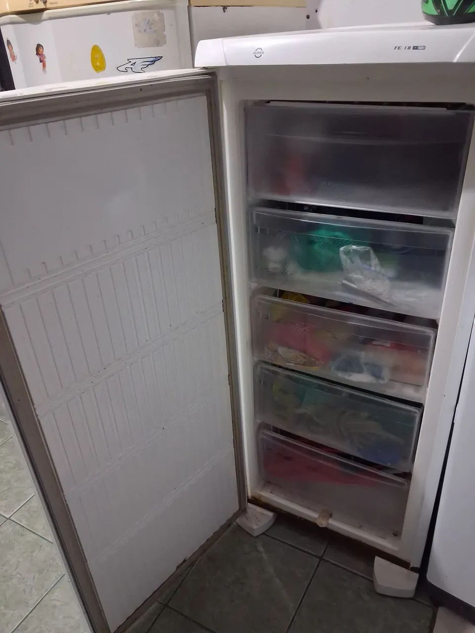 Freezer vertical
