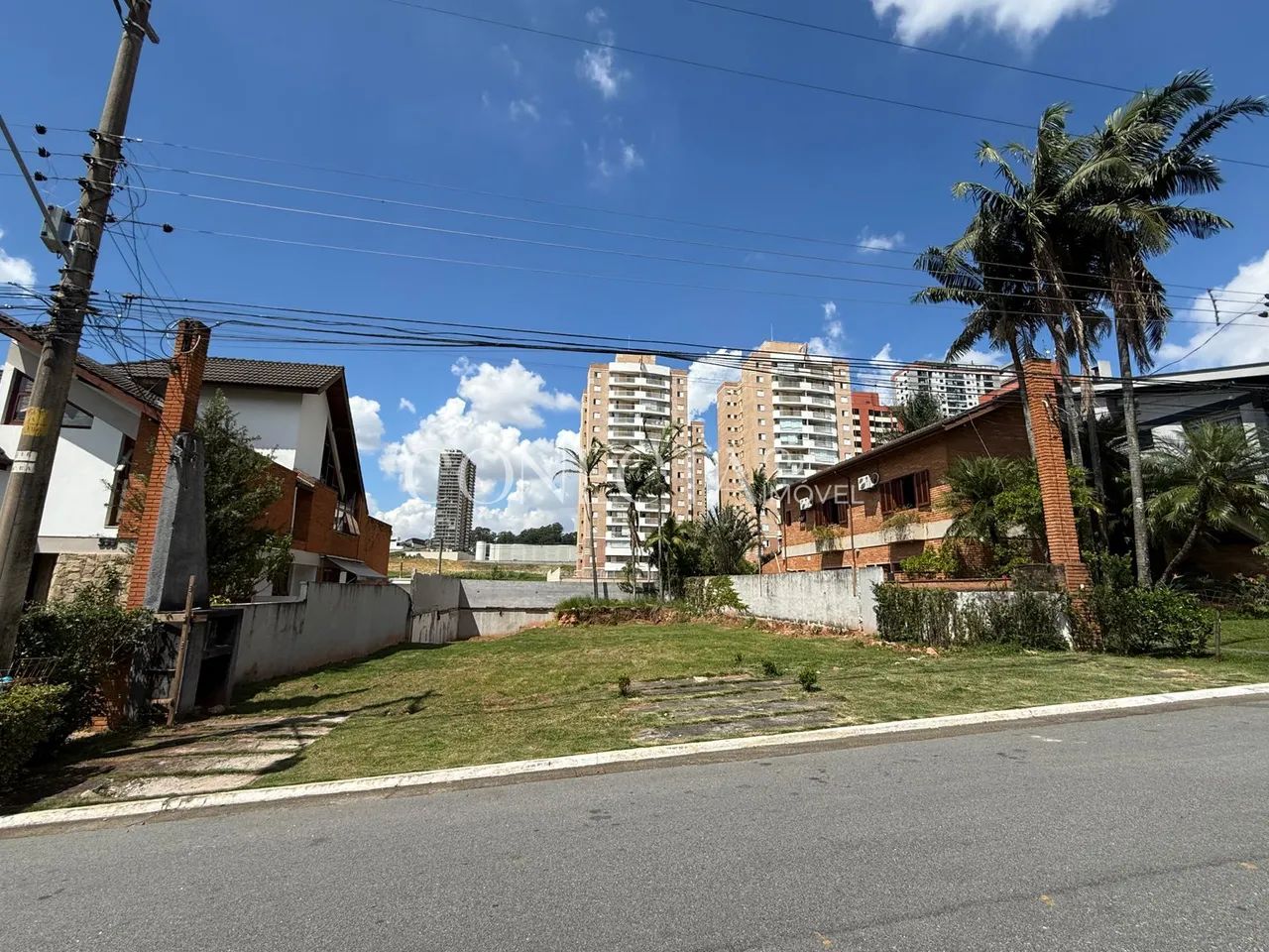 Terreno com preço de Oportunidade no centro de Alphaville