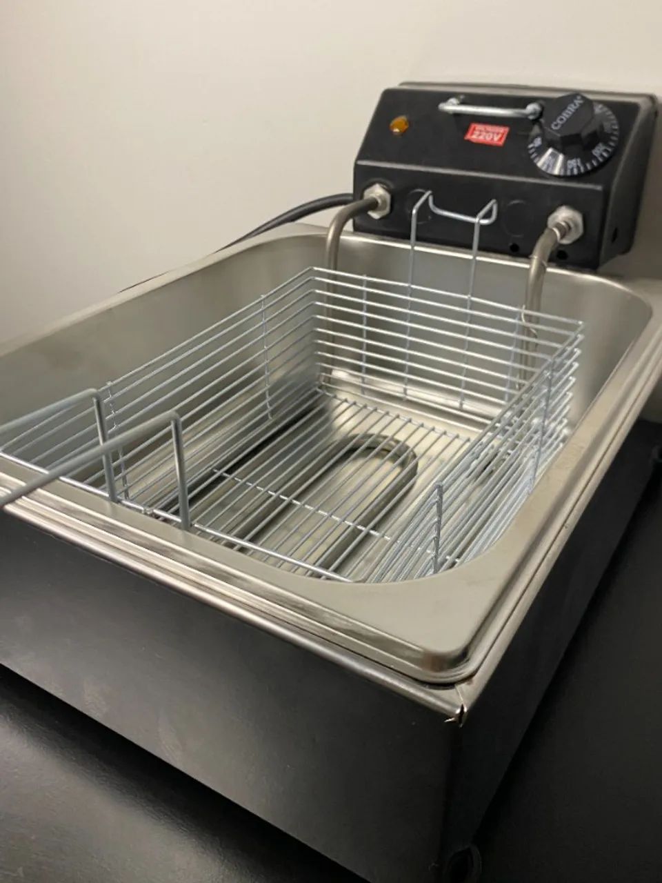 Fritadeira Eletrica industrial 5 Litros 1 Cuba 220v