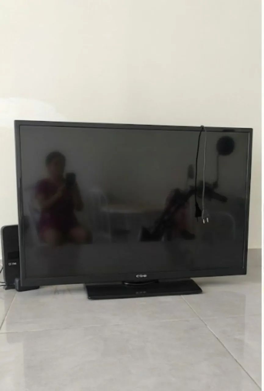 TV CCE 40" Modelo LV40G