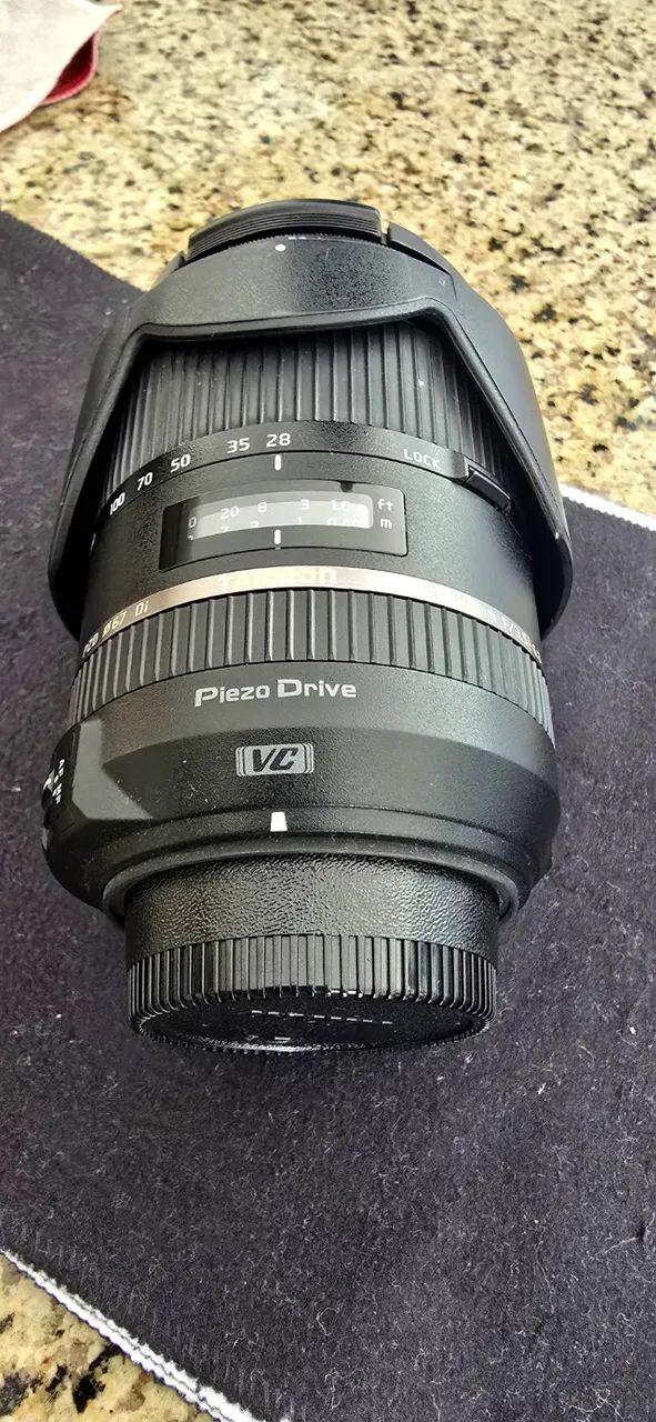 Lente Tamron 28-300mm f/3.5-6.3 (8 pinos) Di PZD VC FX para Nikon