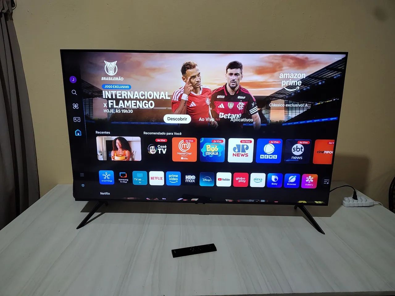 Smart TV Samsung 4K 50 polegadas com games embutidos 