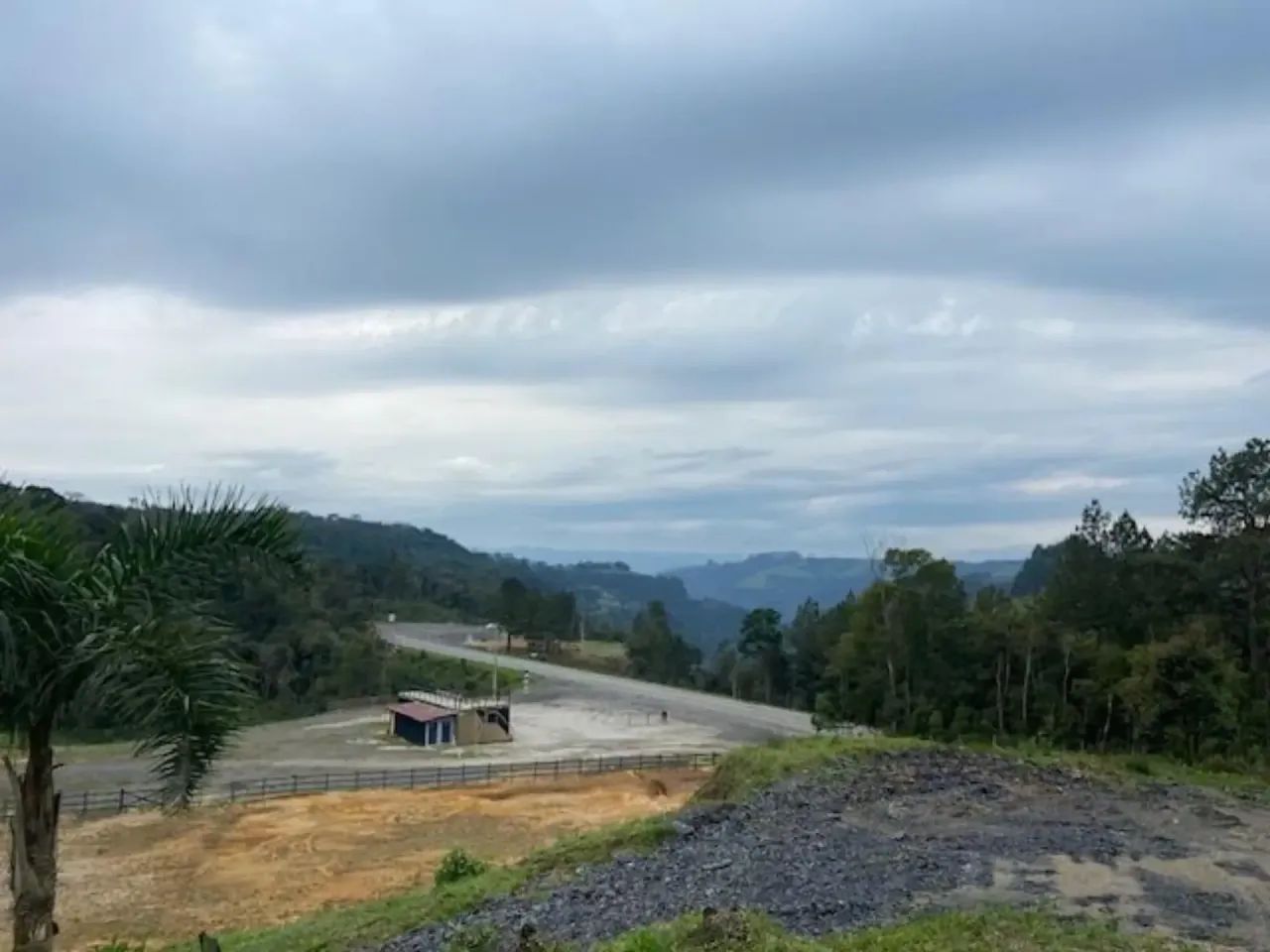 Área comercial em Alfredo Wagner- BR 282 - 80.000 m com Benfeitorias - Foto 2