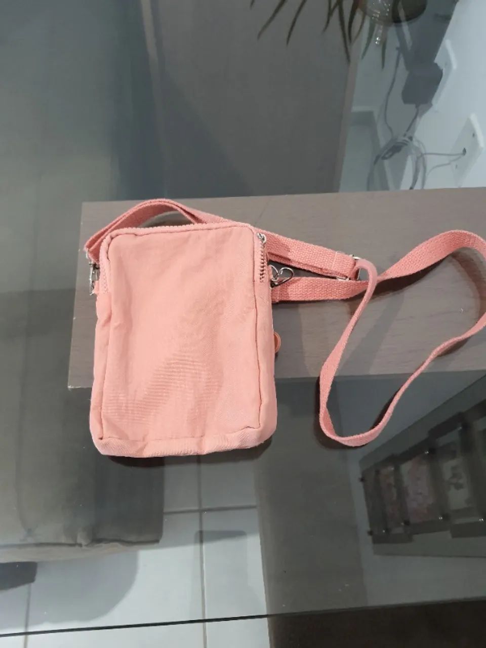 BOLSA TIRACOLO ROSA - COM 3 COMPARTIMENTOS - Foto 2