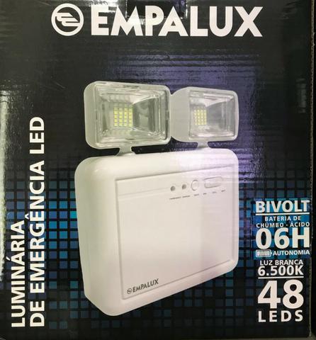 Bloco de Iluminação de emergência Duplo Farol de Led 2.200 lúmens